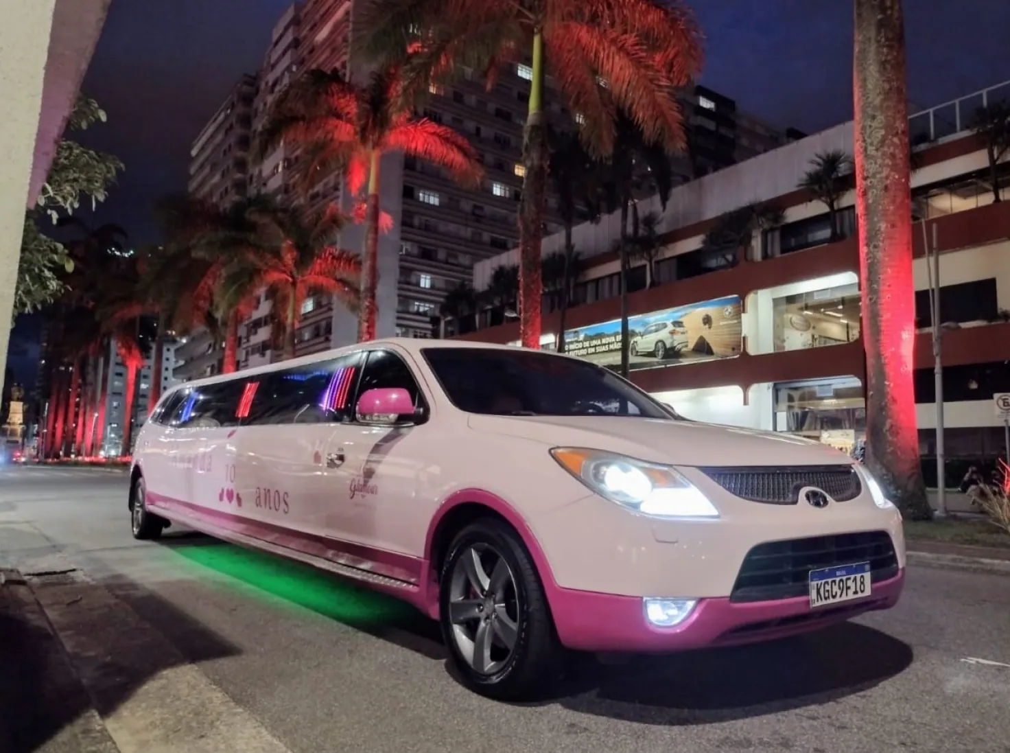 Limousine Rosa — Glamour Limousines em São Paulo