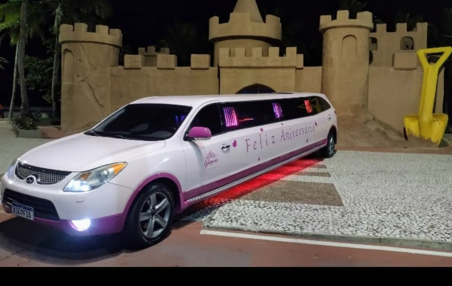 Limousine Rosa — Glamour Limousines em São Paulo