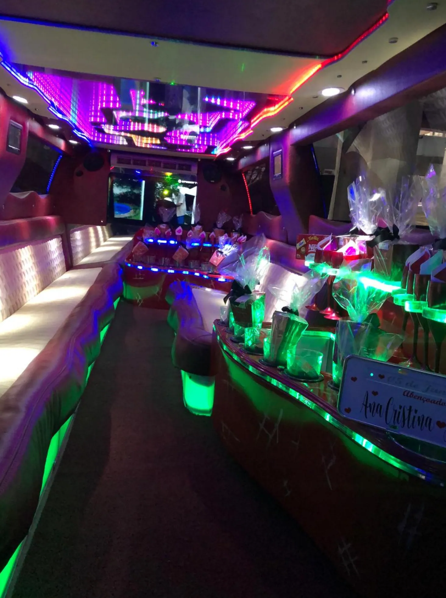 Limousine Vermelha — Glamour Limousines em São Paulo
