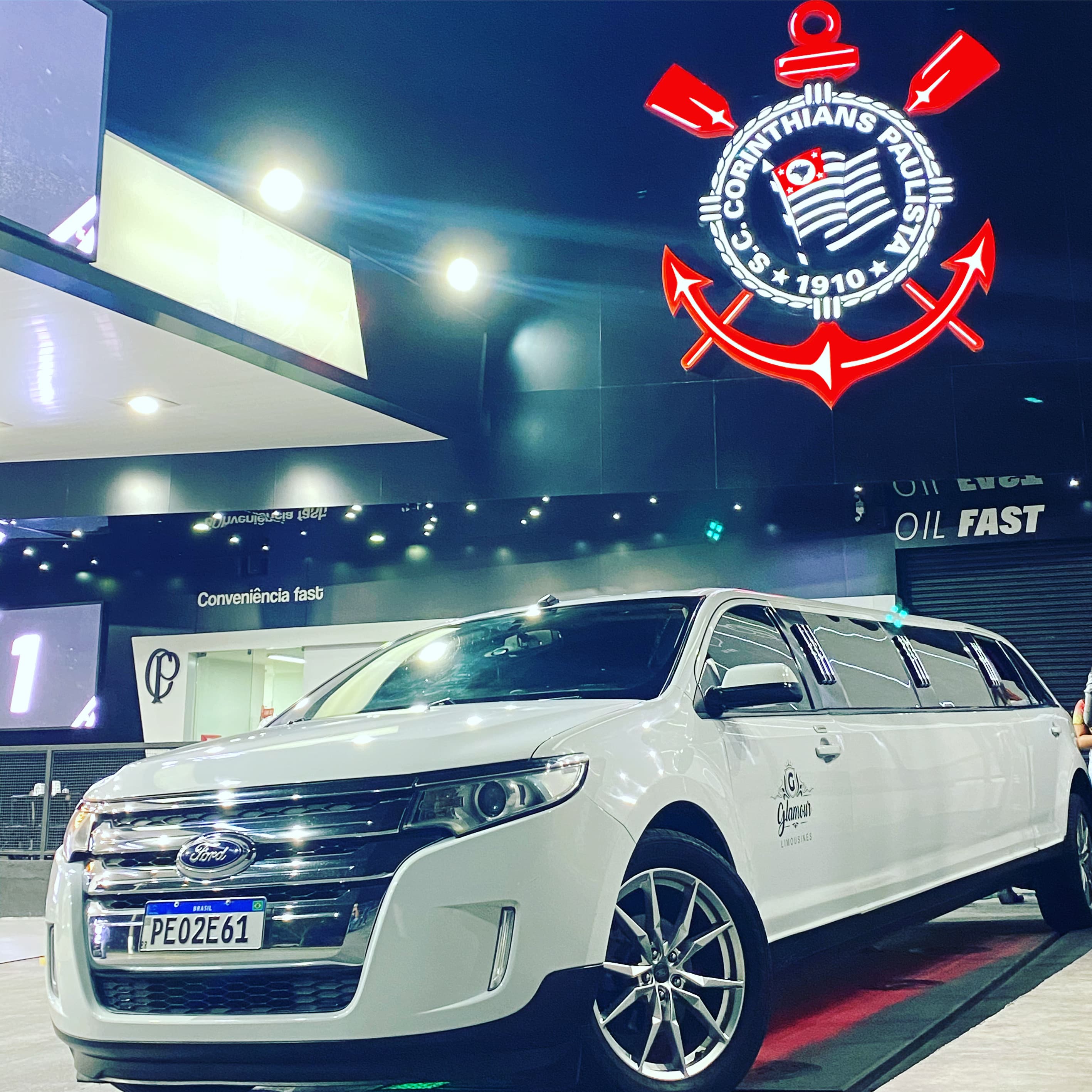 Glamour Limousines