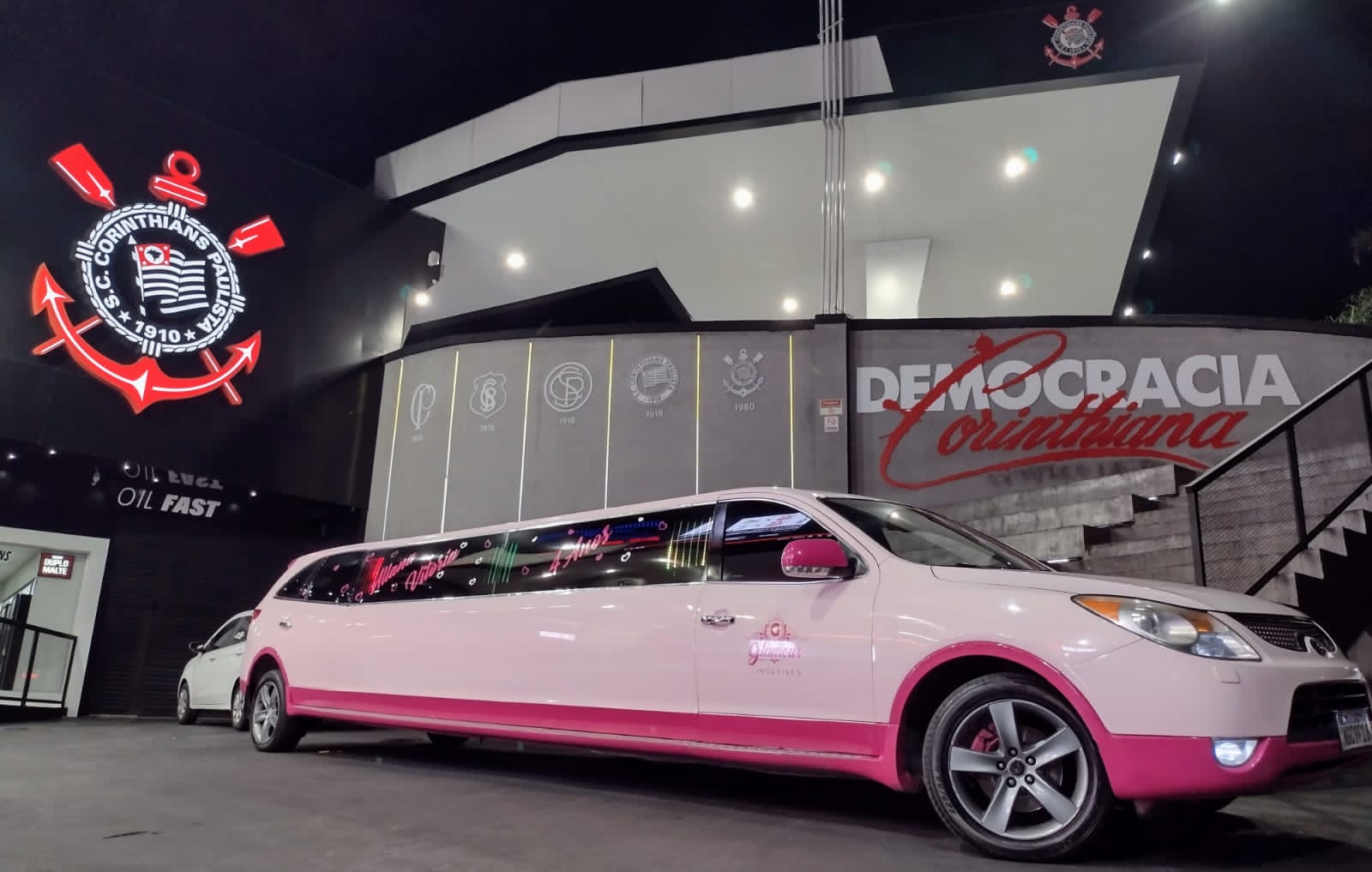 Glamour Limousines